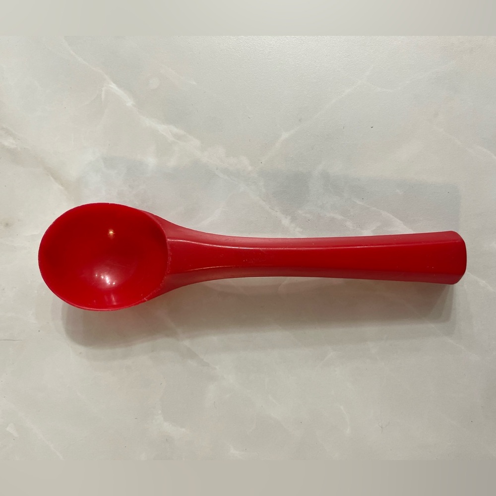 Vintage Rubbermaid # 1910 Red ICE CREAM SCOOP Plastic 8" Utensil